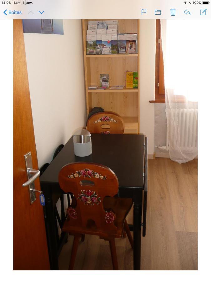 Nid D'Abeilles Appartement Tramelan Buitenkant foto